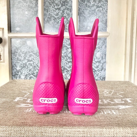 CROCS Other - Hot Pink Kids Crocs Size Kids 9